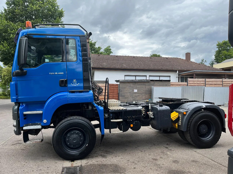 MAN TGS 18.480 AS ORIGINAL 4x4 ALLRAD !! kein HYDRO!*VOLL BLATT !*Intarder ! - Тягач: фото 1 MAN TGS 18.480 AS ORIGINAL 4x4 ALLRAD !! kein HYDRO!*VOLL BLATT !*Intarder ! - Тягач: фото 1