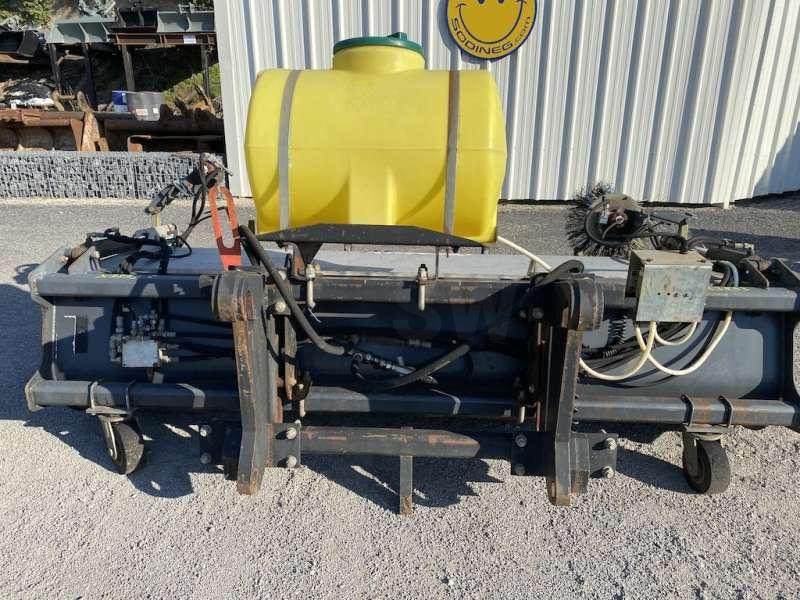 EMILY 2900mm - Attache Chargeurs CATERPILLAR / VOLVO - Щетка: фото 4 EMILY 2900mm - Attache Chargeurs CATERPILLAR / VOLVO - Щетка: фото 4