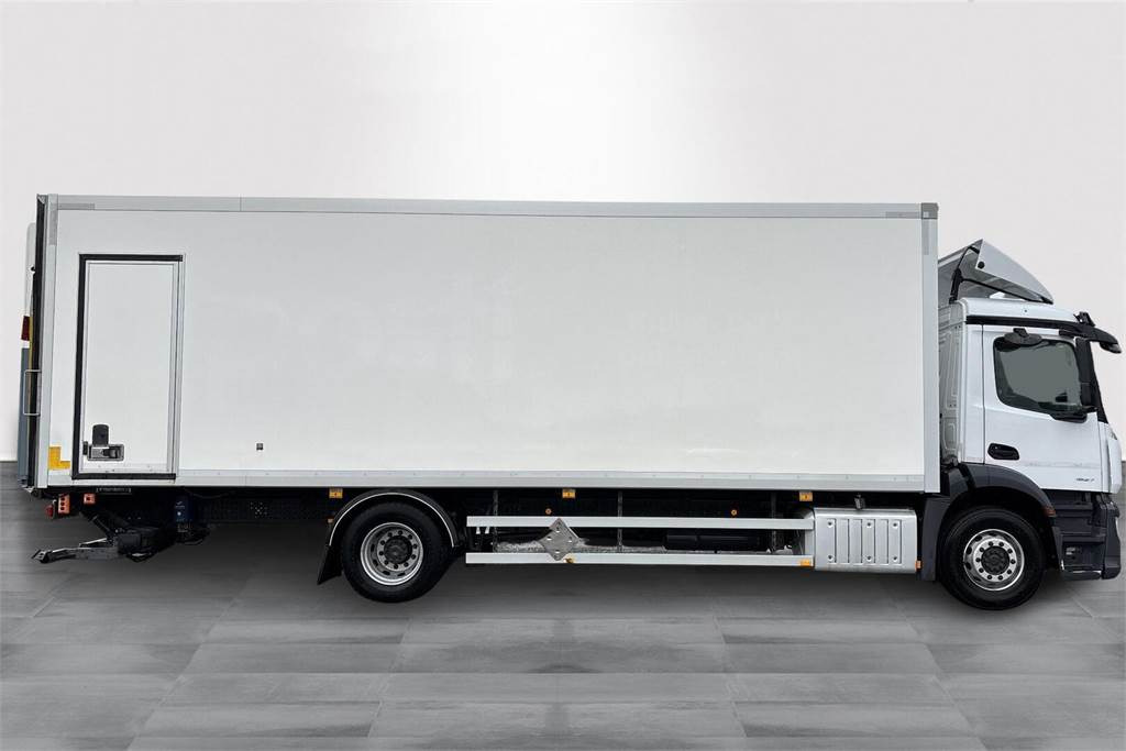 Mercedes-Benz ACTROS 1827 5 KSA-kori +PL - Грузовик с закрытым кузовом: фото 5 Mercedes-Benz ACTROS 1827 5 KSA-kori +PL - Грузовик с закрытым кузовом: фото 5