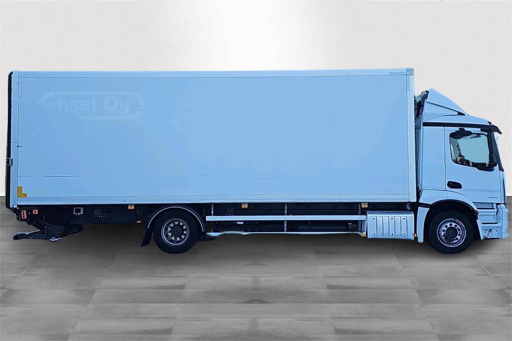 Mercedes-Benz ACTROS 5 1832 LNR 4x2 8,5n Fokor Ksa-umpikori - Грузовик с закрытым кузовом: фото 4 Mercedes-Benz ACTROS 5 1832 LNR 4x2 8,5n Fokor Ksa-umpikori - Грузовик с закрытым кузовом: фото 4