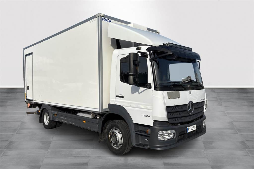 Mercedes-Benz ATEGO 1224L 4x2 Ksa-Umpikori +pl-nostin - Грузовик с закрытым кузовом: фото 3 Mercedes-Benz ATEGO 1224L 4x2 Ksa-Umpikori +pl-nostin - Грузовик с закрытым кузовом: фото 3