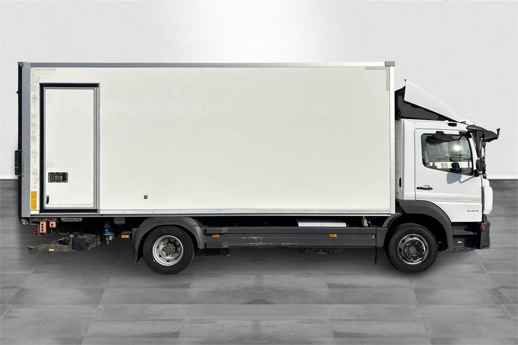 Mercedes-Benz ATEGO 1224L 4x2 Ksa-Umpikori +pl-nostin - Грузовик с закрытым кузовом: фото 4 Mercedes-Benz ATEGO 1224L 4x2 Ksa-Umpikori +pl-nostin - Грузовик с закрытым кузовом: фото 4
