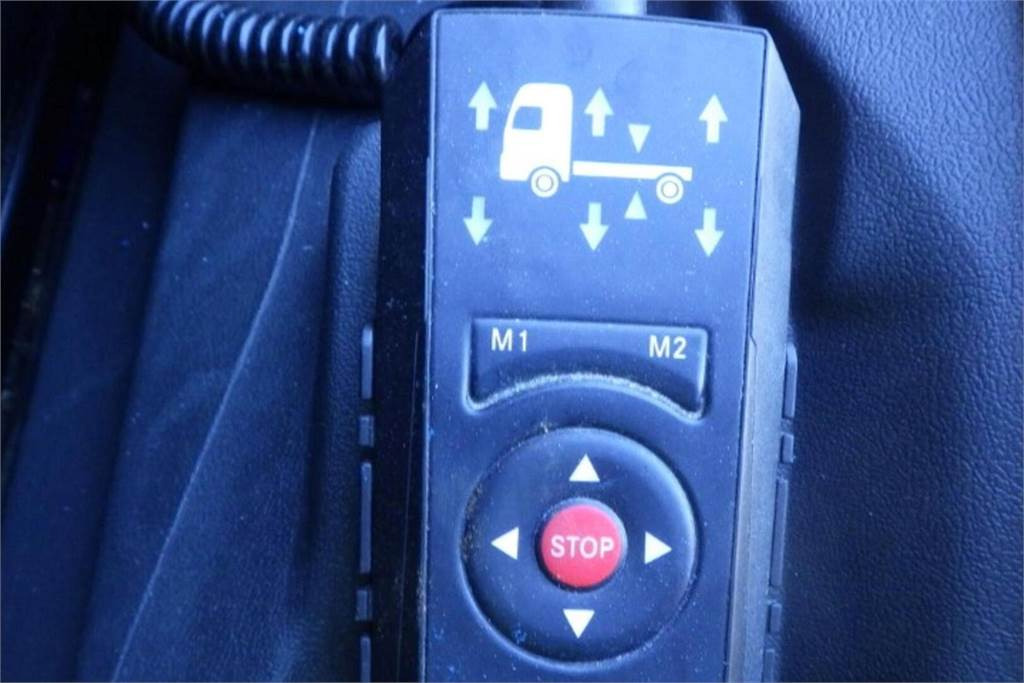 Грузовик с закрытым кузовом Mercedes-Benz Atego 1323L 4x2 NEK KSA 7,6m: фото 9