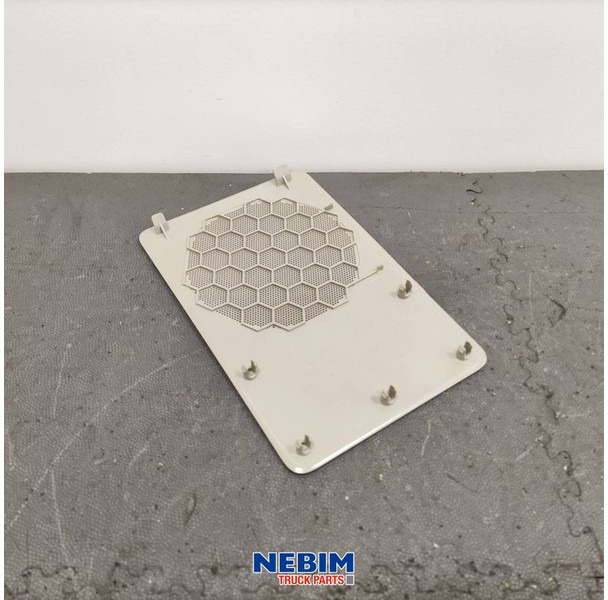 Volvo Volvo - 82382234 - Luidsprekergrille rechts - Запчасти для Грузовиков: фото 2 Volvo Volvo - 82382234 - Luidsprekergrille rechts - Запчасти для Грузовиков: фото 2