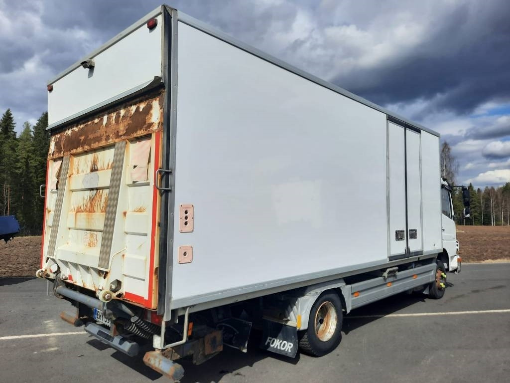 Mercedes-Benz Atego 1022 - Грузовик с закрытым кузовом: фото 5 Mercedes-Benz Atego 1022 - Грузовик с закрытым кузовом: фото 5
