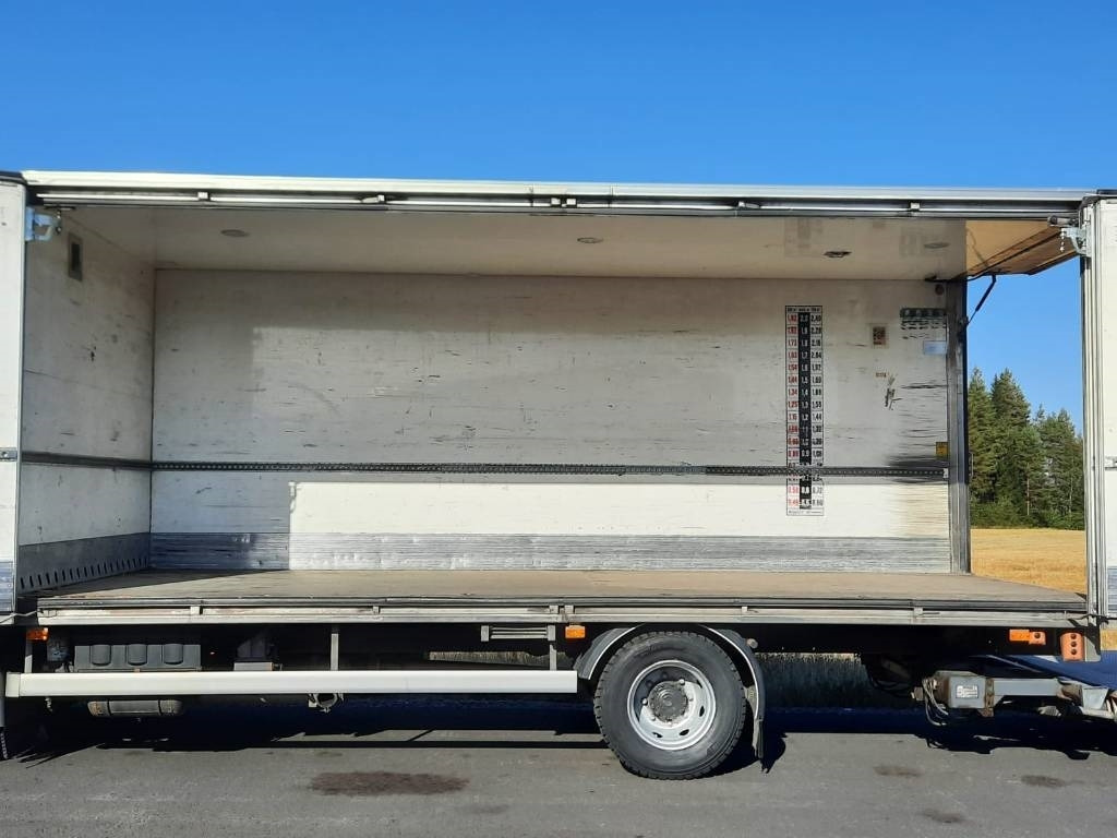 Volvo FL 240  - Грузовик с закрытым кузовом: фото 5 Volvo FL 240  - Грузовик с закрытым кузовом: фото 5