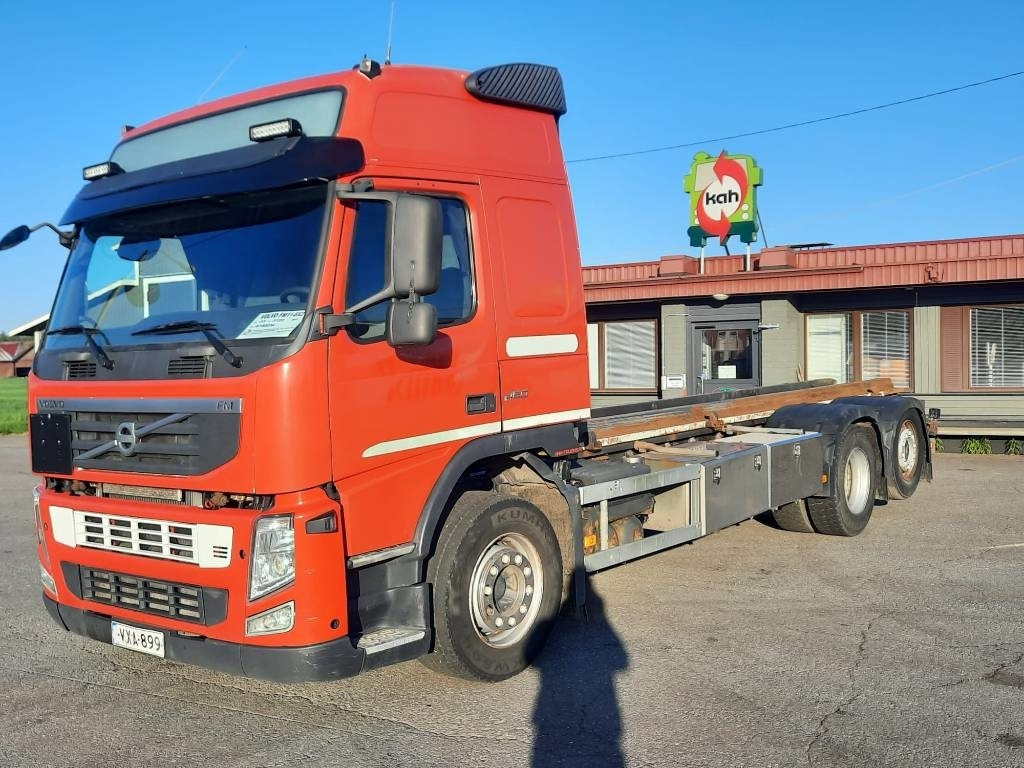 Volvo FM-11  - Грузовик-контейнеровоз/ Сменный кузов: фото 1 Volvo FM-11  - Грузовик-контейнеровоз/ Сменный кузов: фото 1