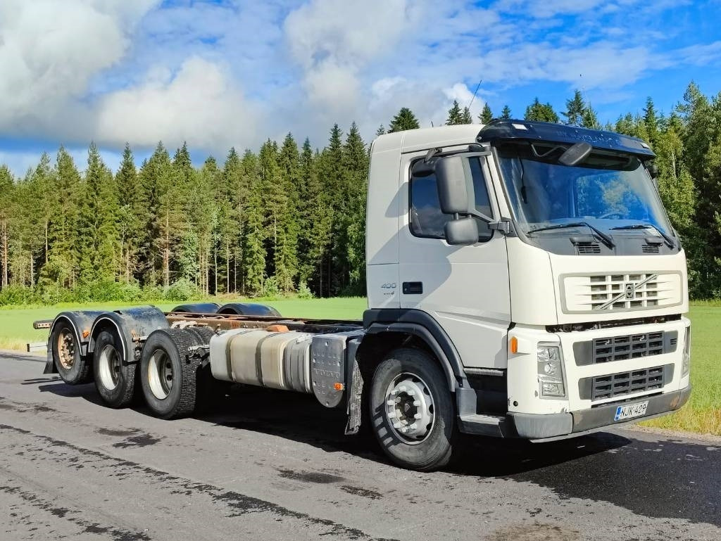 Volvo FM 13 400 - Грузовик-шасси: фото 2 Volvo FM 13 400 - Грузовик-шасси: фото 2