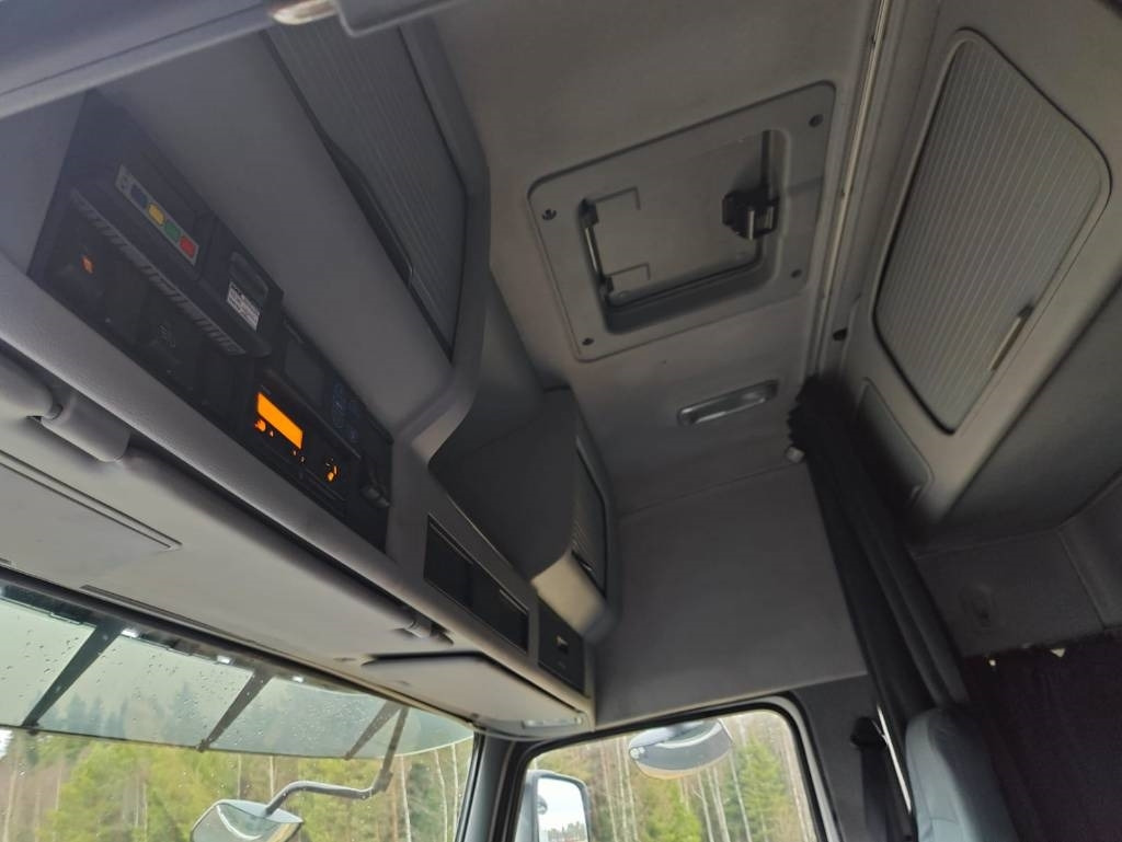 Грузовик с закрытым кузовом Volvo FM 13: фото 16