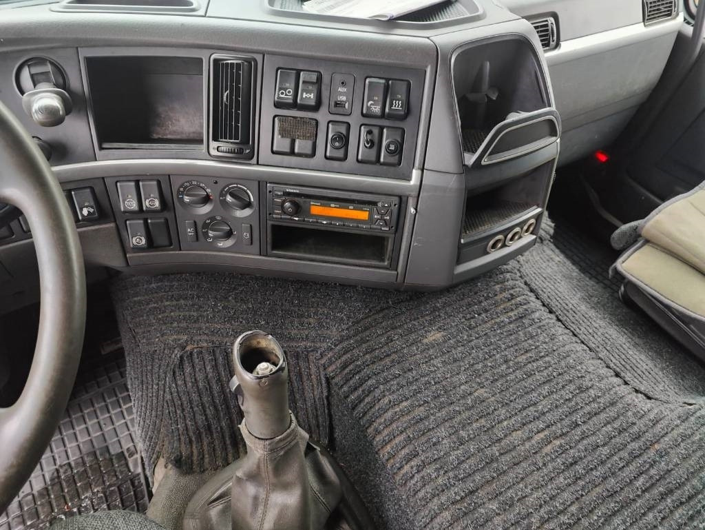 Грузовик с закрытым кузовом Volvo FM 13: фото 19