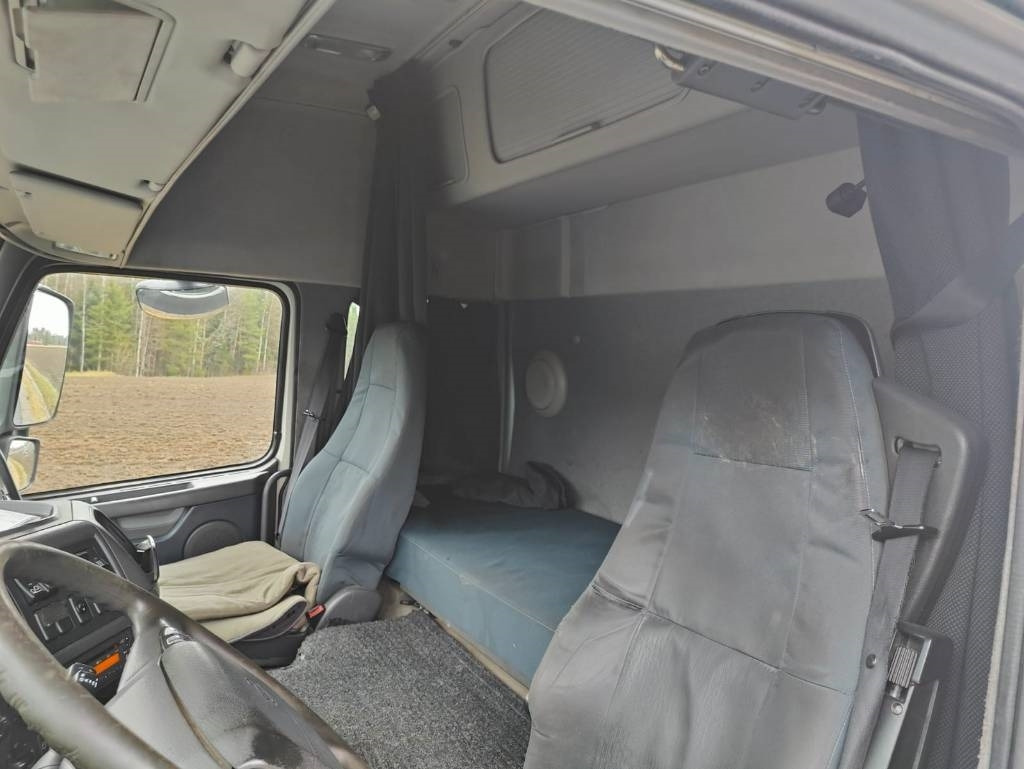 Грузовик с закрытым кузовом Volvo FM 13: фото 14