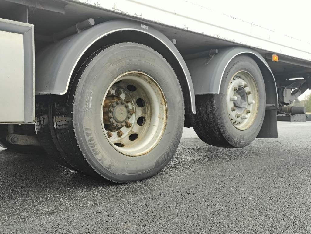 Грузовик с закрытым кузовом Volvo FM 13: фото 13