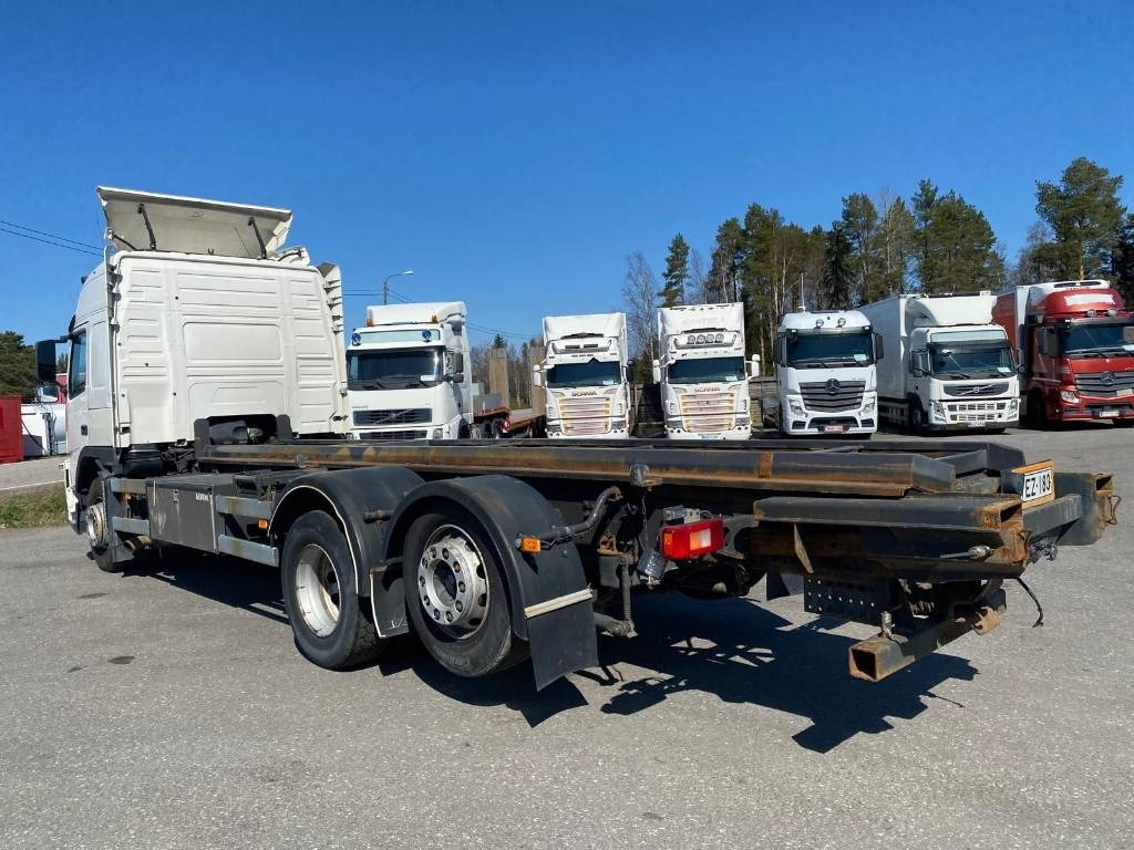 Volvo FM 13 - Грузовик-контейнеровоз/ Сменный кузов: фото 3 Volvo FM 13 - Грузовик-контейнеровоз/ Сменный кузов: фото 3