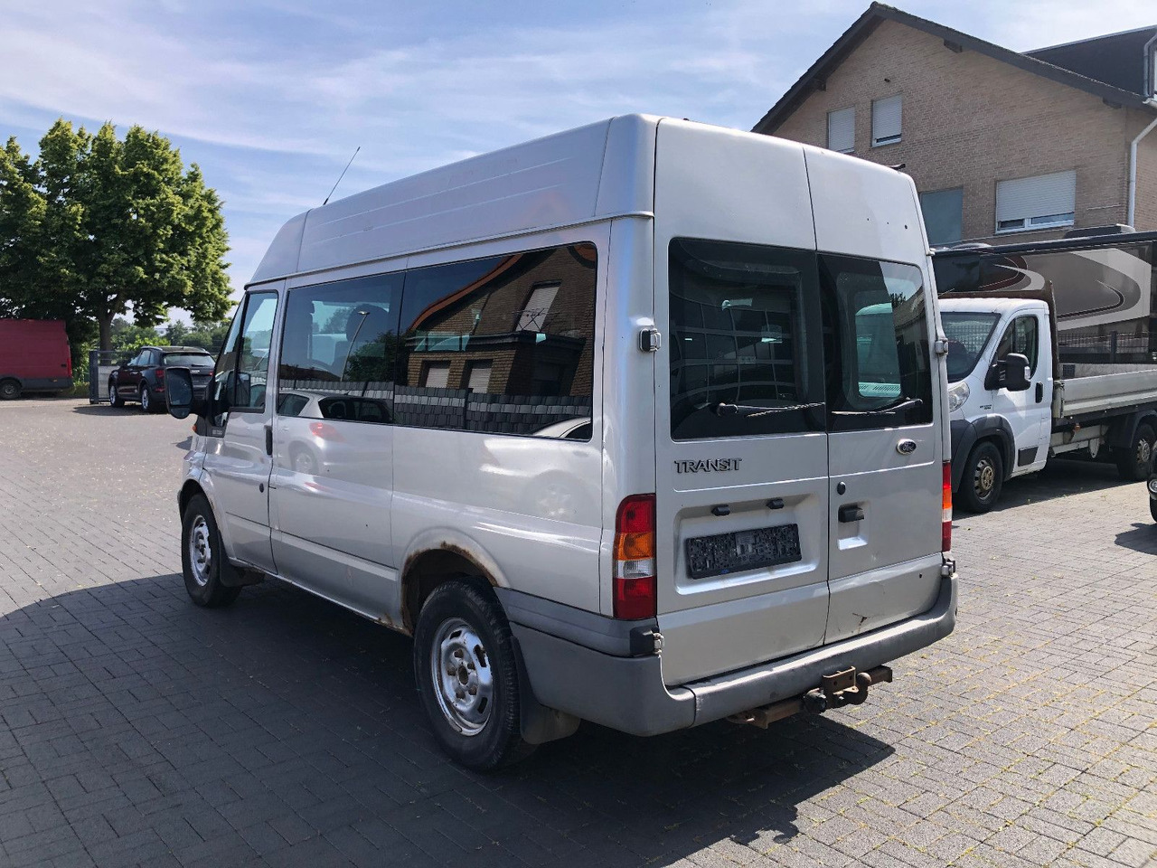 Ford Transit 2.4 TDi, Heckantrieb, 8-Sitzer, Klima - Пассажирский фургон: фото 4 Ford Transit 2.4 TDi, Heckantrieb, 8-Sitzer, Klima - Пассажирский фургон: фото 4