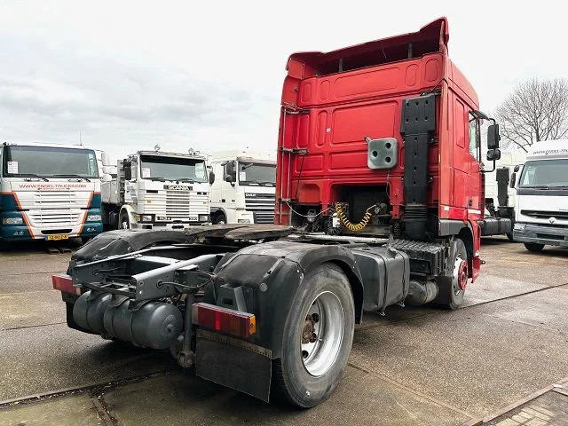 DAF 95.480 XF SPACECAB (EURO 3 / ZF16 MANUAL GEARBOX / 2x DIESELTANK / AIRCONDITIONING) - Тягач: фото 3 DAF 95.480 XF SPACECAB (EURO 3 / ZF16 MANUAL GEARBOX / 2x DIESELTANK / AIRCONDITIONING) - Тягач: фото 3