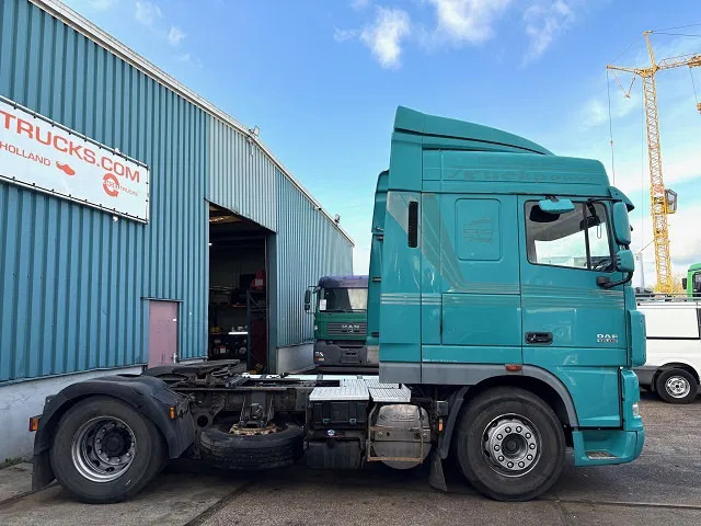 DAF XF 105.460 SPACECAB (EURO 5 / ZF16 MANUAL GEARBOX / P.T.O. / AIRCONDITIONING / FRIDGE UNDER BED / ETC.) - Тягач: фото 5 DAF XF 105.460 SPACECAB (EURO 5 / ZF16 MANUAL GEARBOX / P.T.O. / AIRCONDITIONING / FRIDGE UNDER BED / ETC.) - Тягач: фото 5