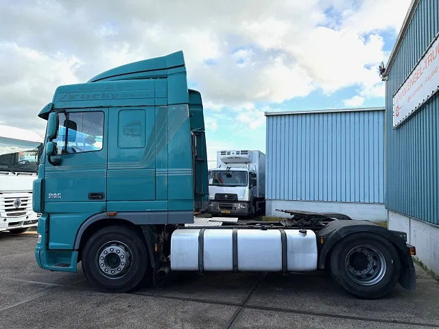 DAF XF 105.460 SPACECAB (EURO 5 / ZF16 MANUAL GEARBOX / P.T.O. / AIRCONDITIONING / FRIDGE UNDER BED / ETC.) - Тягач: фото 4 DAF XF 105.460 SPACECAB (EURO 5 / ZF16 MANUAL GEARBOX / P.T.O. / AIRCONDITIONING / FRIDGE UNDER BED / ETC.) - Тягач: фото 4