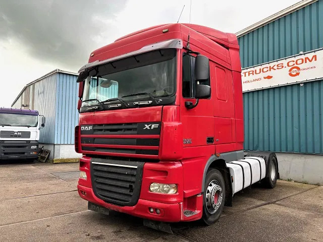 DAF XF 105.460 SPACECAB (ZF16 MANUAL GEARBOX / MX-BRAKE / 870+430 LITER TANK / AIRCONDITIONING / FRIDGE) - Тягач: фото 1 DAF XF 105.460 SPACECAB (ZF16 MANUAL GEARBOX / MX-BRAKE / 870+430 LITER TANK / AIRCONDITIONING / FRIDGE) - Тягач: фото 1