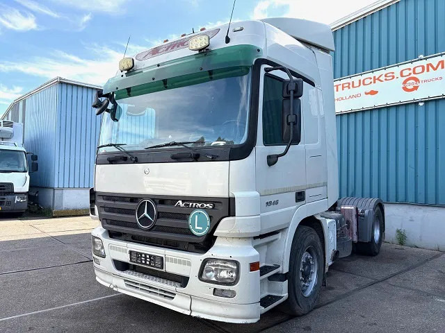 Mercedes-Benz Actros 1846 LS (MP2) (EPS WITH CLUTCH / RETARDER / 3-PEDALS/ AIRCONDITIONING / ETC) - Тягач: фото 1 Mercedes-Benz Actros 1846 LS (MP2) (EPS WITH CLUTCH / RETARDER / 3-PEDALS/ AIRCONDITIONING / ETC) - Тягач: фото 1