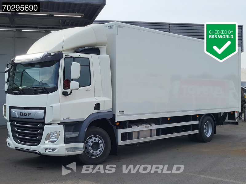 DAF CF 320 4X2 LOW Mileage! 2000kg Ladebordwand Automatic Navi ACC Euro 6 - Грузовик с закрытым кузовом: фото 1 DAF CF 320 4X2 LOW Mileage! 2000kg Ladebordwand Automatic Navi ACC Euro 6 - Грузовик с закрытым кузовом: фото 1