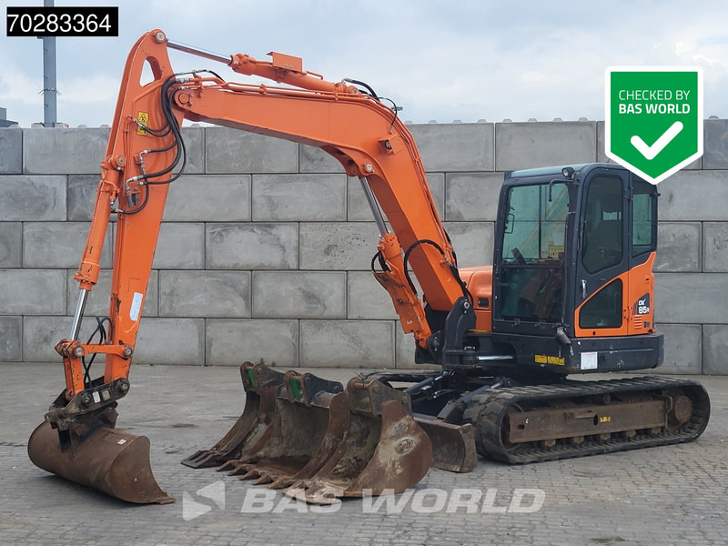 Doosan DX85 R-3 4 BUCKETS - Мини-экскаватор: фото 1 Doosan DX85 R-3 4 BUCKETS - Мини-экскаватор: фото 1