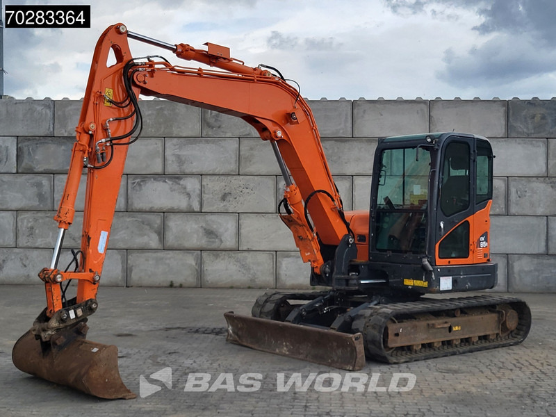 Doosan DX85 R-3 4 BUCKETS - Мини-экскаватор: фото 2 Doosan DX85 R-3 4 BUCKETS - Мини-экскаватор: фото 2