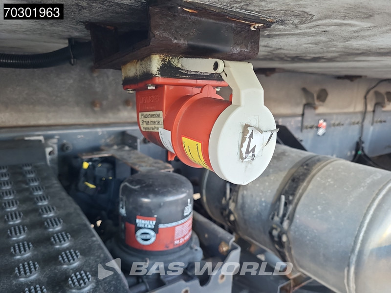 Рефрижератор Renault T 430 6X2 Carrier SUPRA 1150 Mt 2000kg Ladebordwand Lift Axle Automatic Euro 6: фото 10