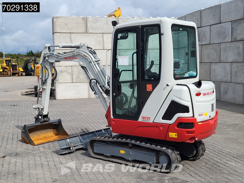 Takeuchi TB225 HAMMER + 3 BUCKETS - Мини-экскаватор: фото 5 Takeuchi TB225 HAMMER + 3 BUCKETS - Мини-экскаватор: фото 5
