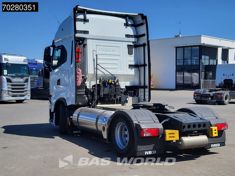 Iveco S-Way 460 4X2 LNG Retarder 2x Tanks Standklima LED Navi - Тягач: фото 2 Iveco S-Way 460 4X2 LNG Retarder 2x Tanks Standklima LED Navi - Тягач: фото 2