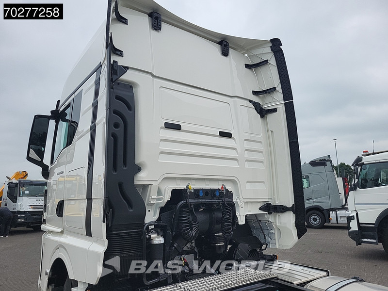 MAN TGX 18.520 4X2 NEW! GX Retarder 2x Tanks Standklima ACC - Тягач: фото 3 MAN TGX 18.520 4X2 NEW! GX Retarder 2x Tanks Standklima ACC - Тягач: фото 3