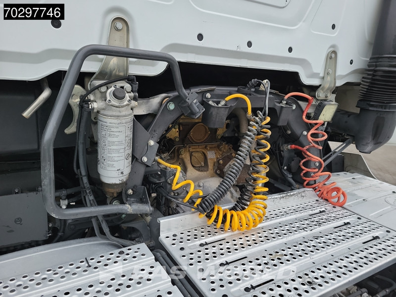 Тягач Mercedes-Benz Actros 1845 4X2 BigSpace Retarder ADR PTO: фото 6 Тягач Mercedes-Benz Actros 1845 4X2 BigSpace Retarder ADR PTO: фото 6