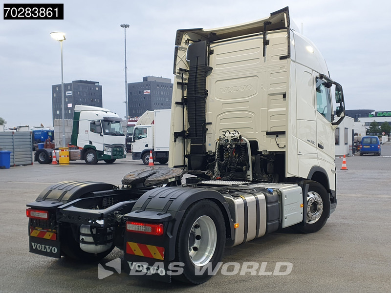 Volvo FH 500 4X2 VEB+ 2x Tanks Alcoa ACC I-Park Cool Euro 6 - Тягач: фото 5 Volvo FH 500 4X2 VEB+ 2x Tanks Alcoa ACC I-Park Cool Euro 6 - Тягач: фото 5