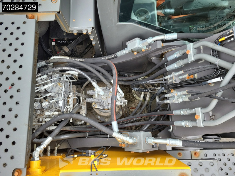 Гусеничный экскаватор Volvo EC200 E L: фото 18 Гусеничный экскаватор Volvo EC200 E L: фото 18