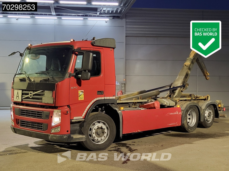 Volvo FM 370 6X2 21t Hooklift Lift Axle Automatic Euro 5 - Крюковой мультилифт: фото 1 Volvo FM 370 6X2 21t Hooklift Lift Axle Automatic Euro 5 - Крюковой мультилифт: фото 1