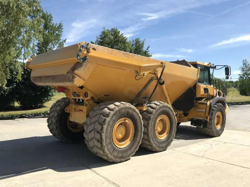 Bell ADT B30E 6X6 - Сочленённый самосвал: фото 4 Bell ADT B30E 6X6 - Сочленённый самосвал: фото 4