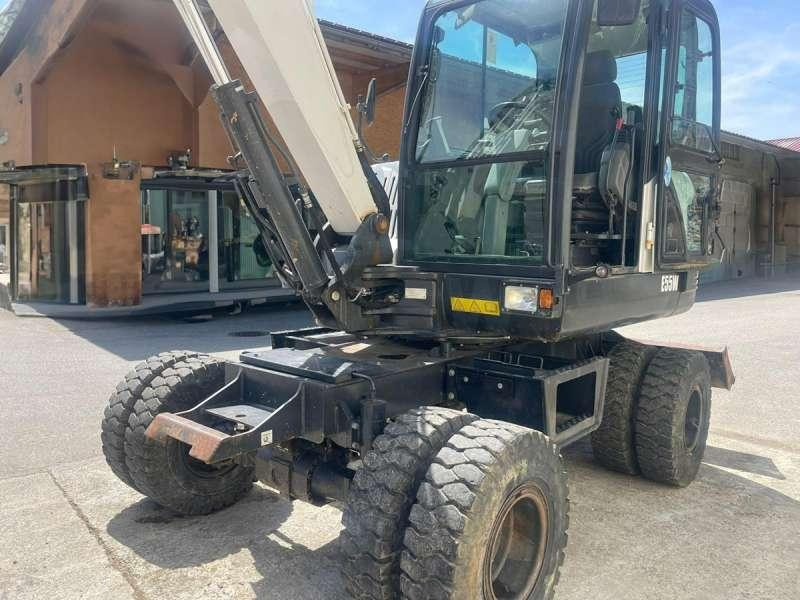 Bobcat E55W - Колёсный экскаватор: фото 4 Bobcat E55W - Колёсный экскаватор: фото 4