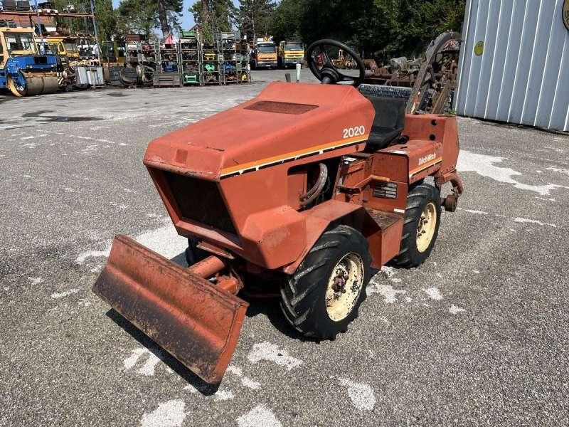 DITCH WITCH 2020K - Траншеекопатель: фото 2 DITCH WITCH 2020K - Траншеекопатель: фото 2
