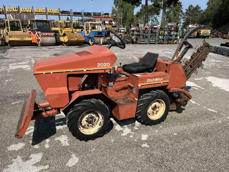DITCH WITCH 2020K - Траншеекопатель: фото 3 DITCH WITCH 2020K - Траншеекопатель: фото 3