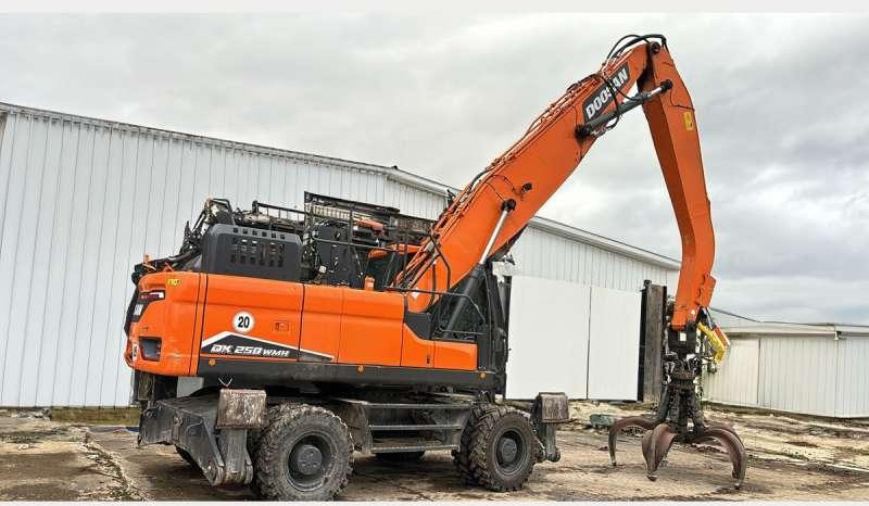 Doosan DX250WMH-7 - Колёсный экскаватор: фото 1 Doosan DX250WMH-7 - Колёсный экскаватор: фото 1