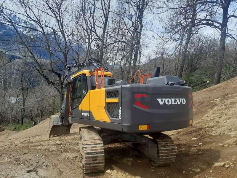 Volvo EC220ENH - Гусеничный экскаватор: фото 3 Volvo EC220ENH - Гусеничный экскаватор: фото 3