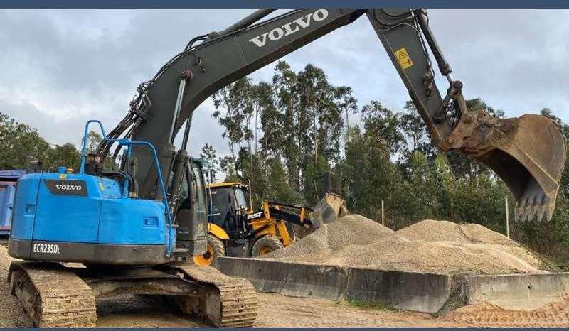 Volvo ECR235DL - Гусеничный экскаватор: фото 1 Volvo ECR235DL - Гусеничный экскаватор: фото 1