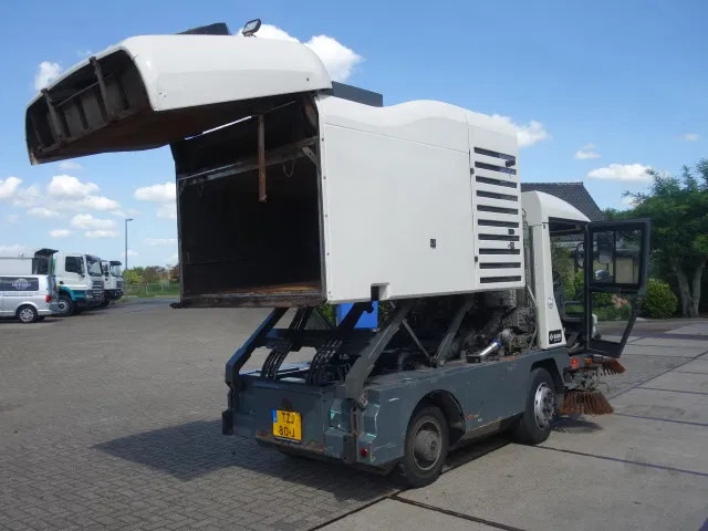 Ravo 540 3E BORSTEL EURO5 - Подметально-уборочная машина: фото 4 Ravo 540 3E BORSTEL EURO5 - Подметально-уборочная машина: фото 4