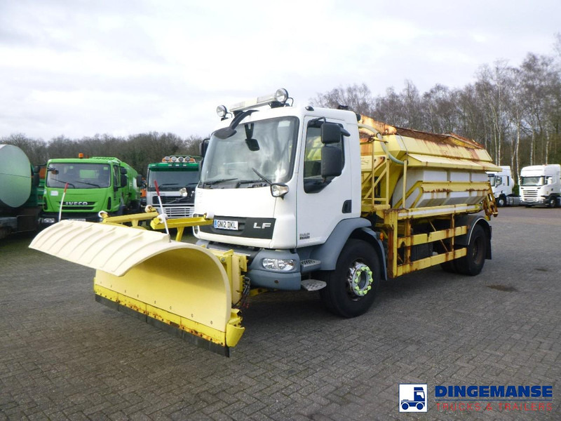 DAF LF 55.220 4X2 RHD salt spreader / gritter - Снегоуборочная машина: фото 1 DAF LF 55.220 4X2 RHD salt spreader / gritter - Снегоуборочная машина: фото 1