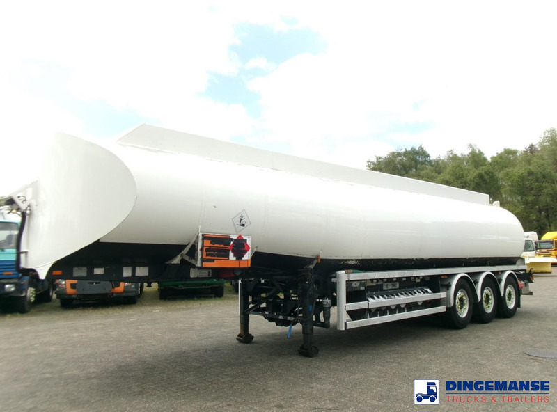 Lakeland Fuel tank alu 42.8 m3 / 6 comp + pump - Полуприцеп-цистерна: фото 1 Lakeland Fuel tank alu 42.8 m3 / 6 comp + pump - Полуприцеп-цистерна: фото 1