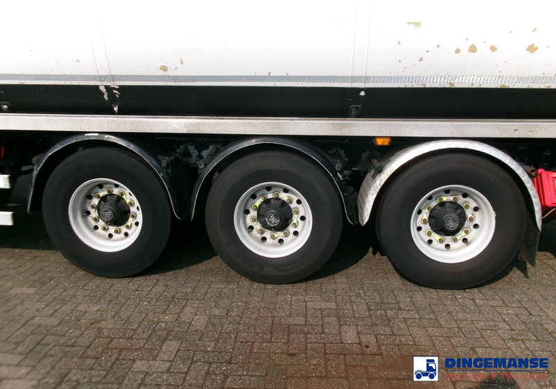 Полуприцеп-цистерна Lakeland Fuel tank alu 43 m3 / 6 comp: фото 6