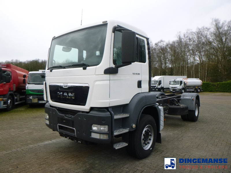 MAN TGS 19.360 4X2 BBS manual Euro 2 chassis + PTO - Грузовик-шасси: фото 1 MAN TGS 19.360 4X2 BBS manual Euro 2 chassis + PTO - Грузовик-шасси: фото 1