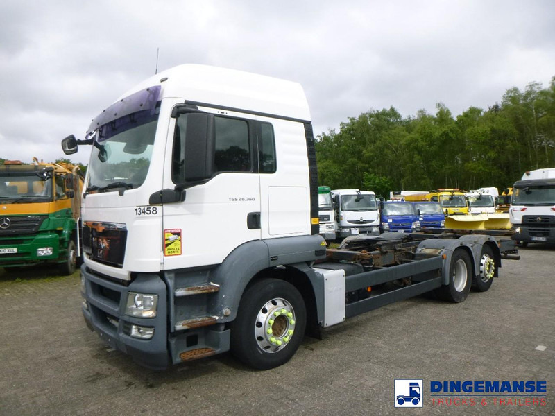 MAN TGS 26.360 Euro 5 6x2 chassis 20 ft + ADR - Грузовик-шасси: фото 1 MAN TGS 26.360 Euro 5 6x2 chassis 20 ft + ADR - Грузовик-шасси: фото 1
