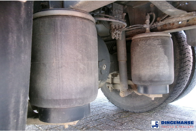 Renault Premium 300 4x2 fuel tank 14.2 m3 / 4 comp - Грузовик-цистерна: фото 5 Renault Premium 300 4x2 fuel tank 14.2 m3 / 4 comp - Грузовик-цистерна: фото 5