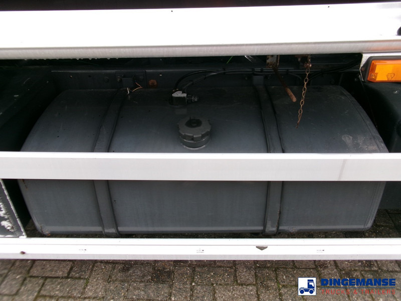 Грузовик-цистерна Volvo FL 240 4x2 RHD fuel tank 13 m3 / 4 comp: фото 7