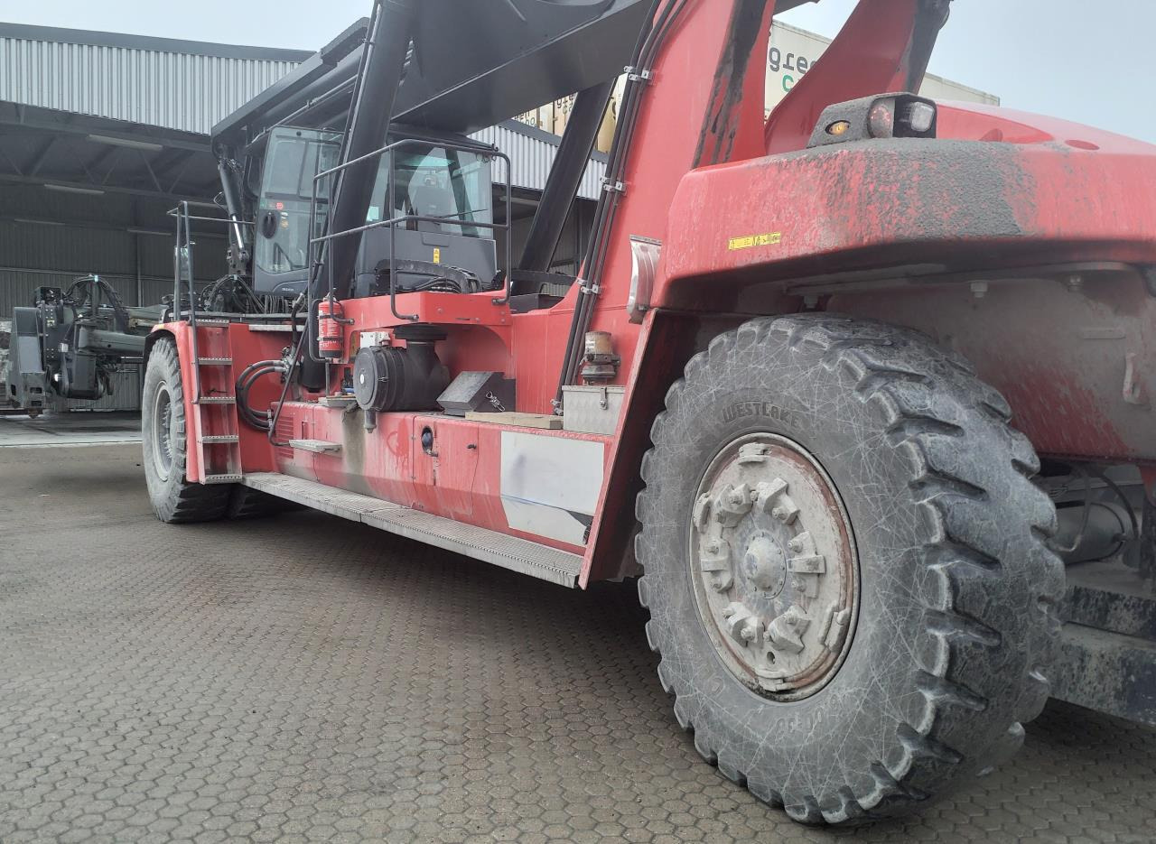 Kalmar DRG450-75C5XS - Ричстакер: фото 2 Kalmar DRG450-75C5XS - Ричстакер: фото 2
